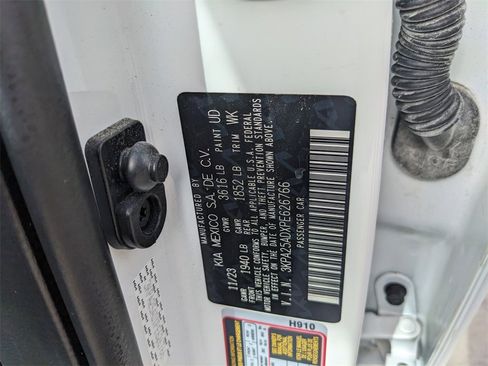 Used 2023 Kia Rio S image 36