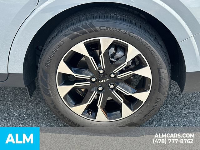 Used 2024 Kia Carnival EX FWD image 22
