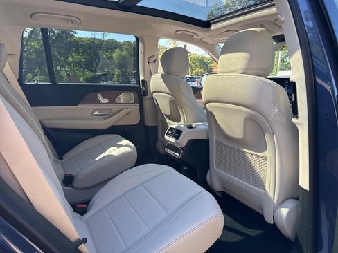 Used 2026 Mercedes-Benz GLS 450 4MATIC image 14