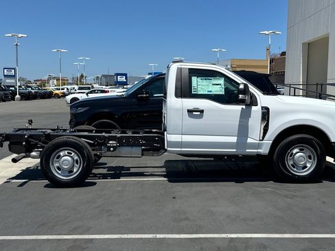 New 2026 Ford F350 XL RWD image 2