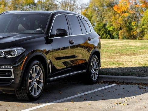 Used 2021 BMW X5 xDrive40i w/ Executive Package image 9