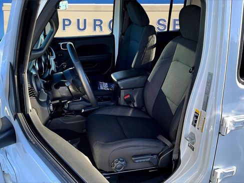 Used 2022 Jeep Gladiator Sport image 22