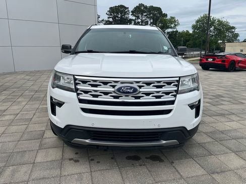 Used 2019 Ford Explorer XLT w/ Equipment Group 202A FWD image 9