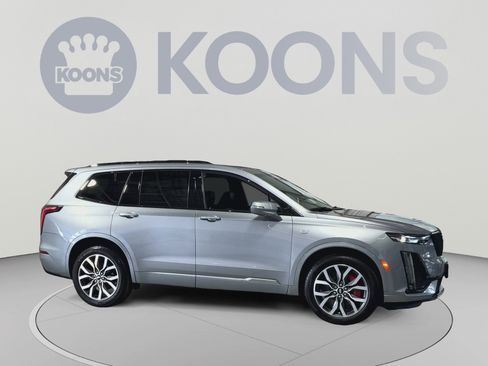 Used 2024 Cadillac XT6 Sport w/ LPO, Floor Liner Package AWD/4WD image 2