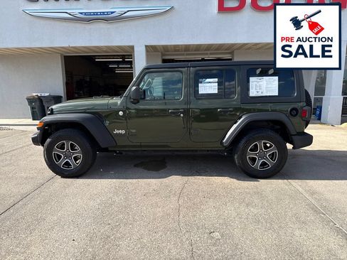 Used 2021 Jeep Wrangler Unlimited Sport AWD/4WD image 2
