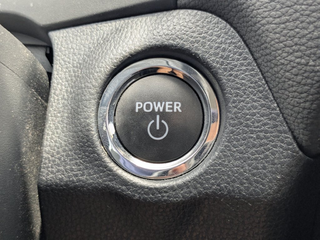 Used 2024 Toyota RAV4 XLE AWD/4WD image 32