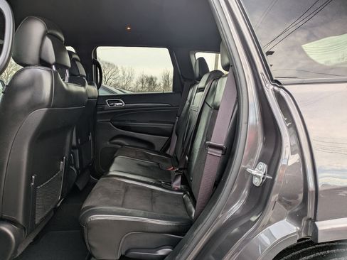 Used 2021 Jeep Grand Cherokee Laredo X image 9