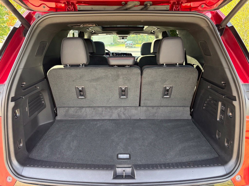 Used 2024 Chevrolet Traverse RS w/ LPO, Floor Liner Package AWD/4WD image 59