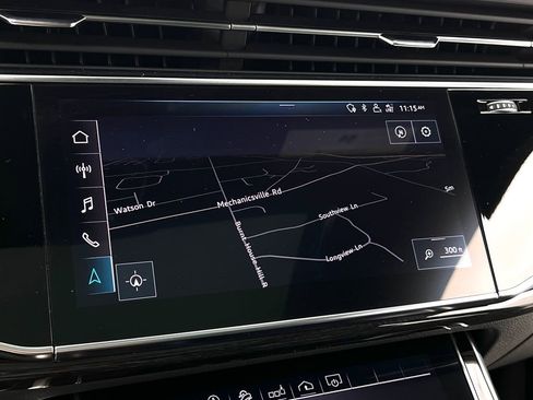 Used 2019 Audi Q8 Premium w/ Convenience Package image 25