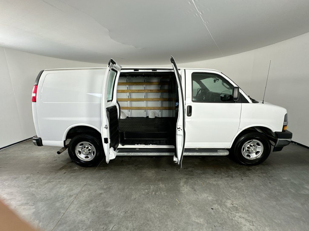 Used 2022 Chevrolet Express 2500 w/ Driver Convenience Package RWD image 12