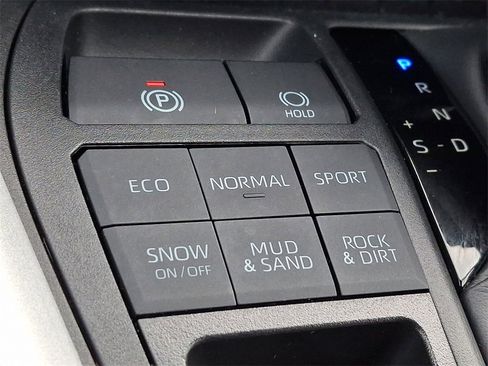 Used 2024 Toyota RAV4 XLE image 25