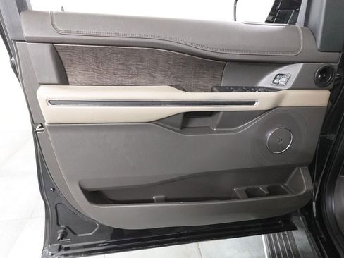 Used 2021 Ford Expedition Max Limited image 23