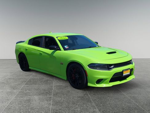 Used 2023 Dodge Charger Scat Pack w/ Dynamics Package image 7