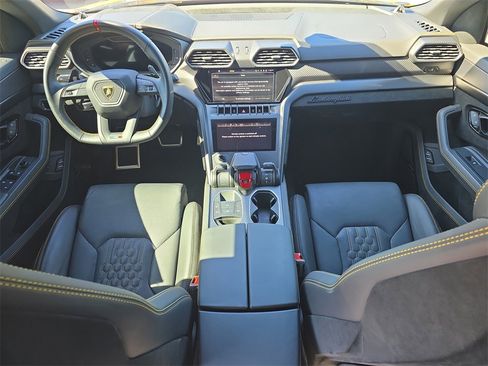 Used 2023 Lamborghini Urus Performante image 20