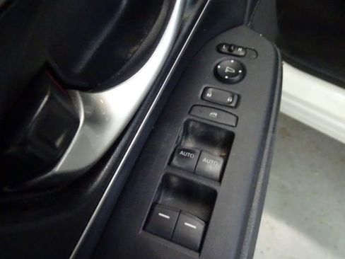 Used 2017 Honda CR-V EX-L image 10