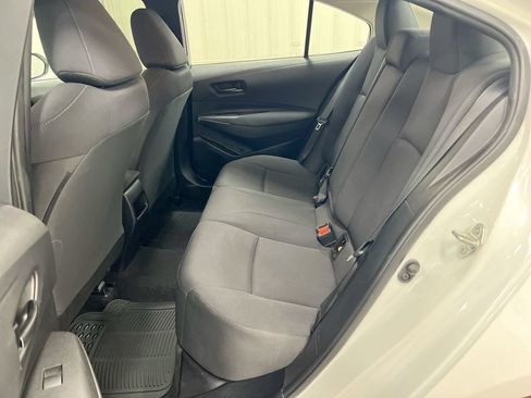 Used 2022 Toyota Corolla LE FWD image 22