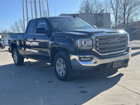 Used 2017 GMC Sierra 1500 SLE image 4