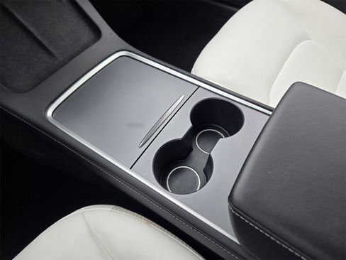 Used 2021 Tesla Model 3 Standard Range Plus image 18