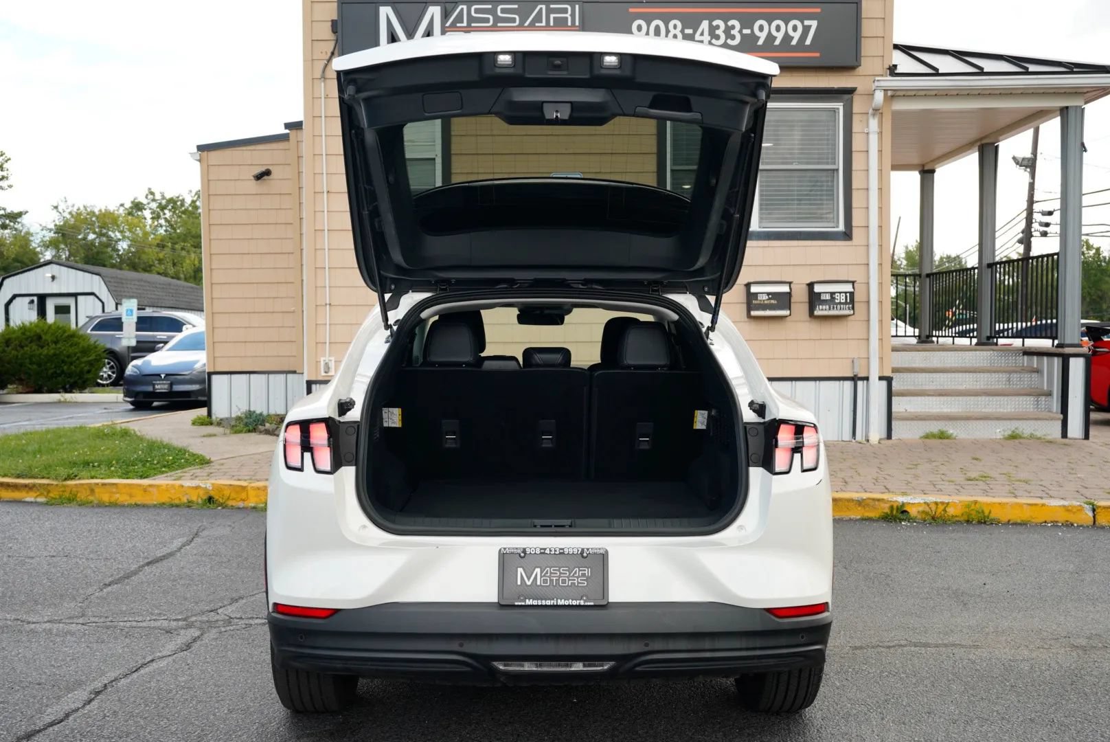 Used 2024 Ford Mustang Mach-E Select AWD/4WD image 31