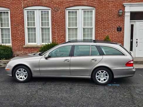 Used 2006 Mercedes-Benz E 350 4MATIC Wagon image 8