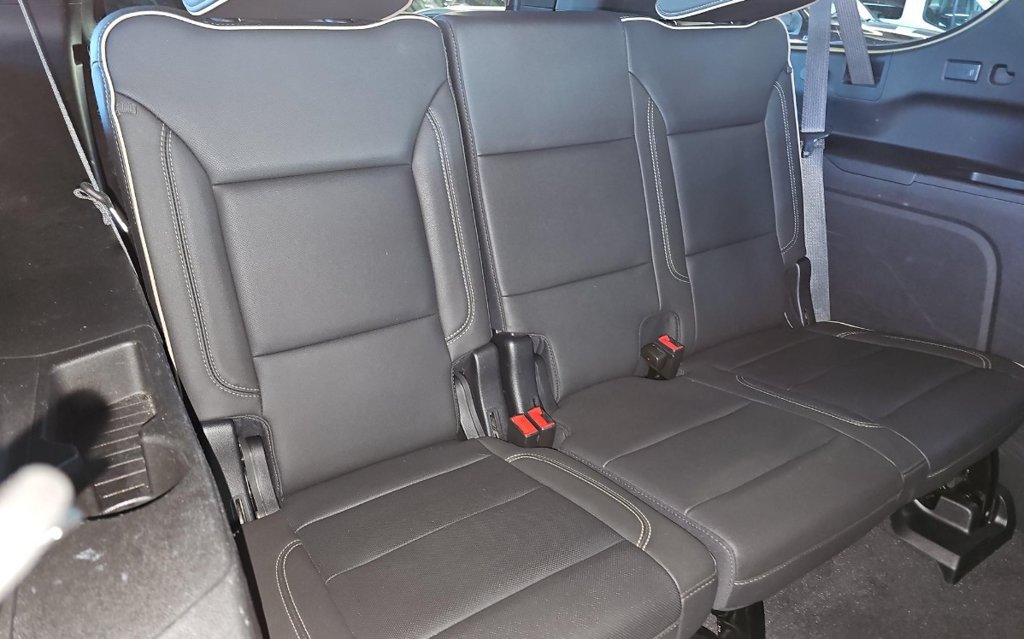 Used 2022 GMC Yukon XL SLT w/ SLT Premium Package AWD/4WD image 10