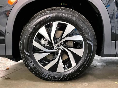 New 2026 Volkswagen Tiguan S image 14