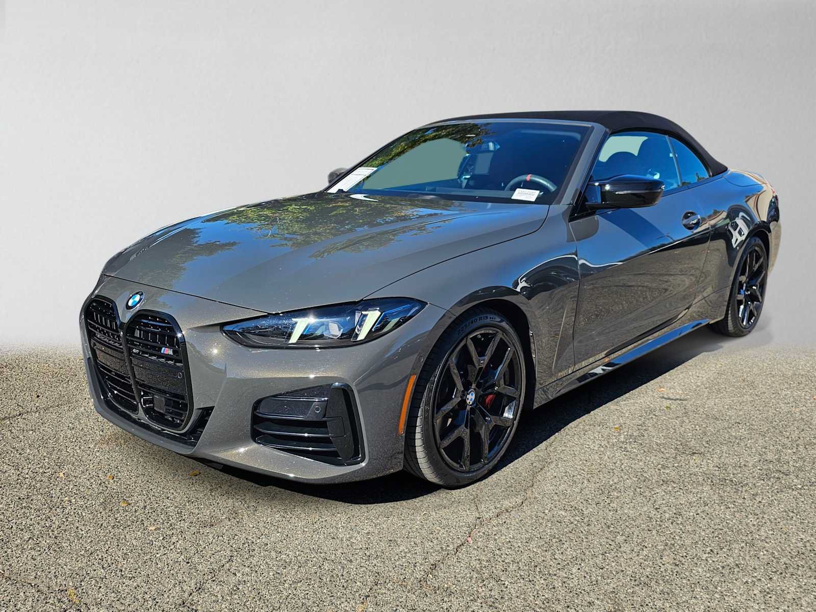 Used 2026 BMW M440i Convertible w/ Premium Package RWD image 7