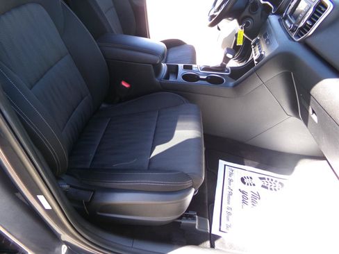 Used 2019 Kia Sportage LX AWD/4WD image 13