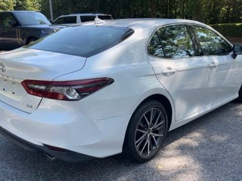 Used 2023 Toyota Camry XLE w/ Navigation Package FWD image 9