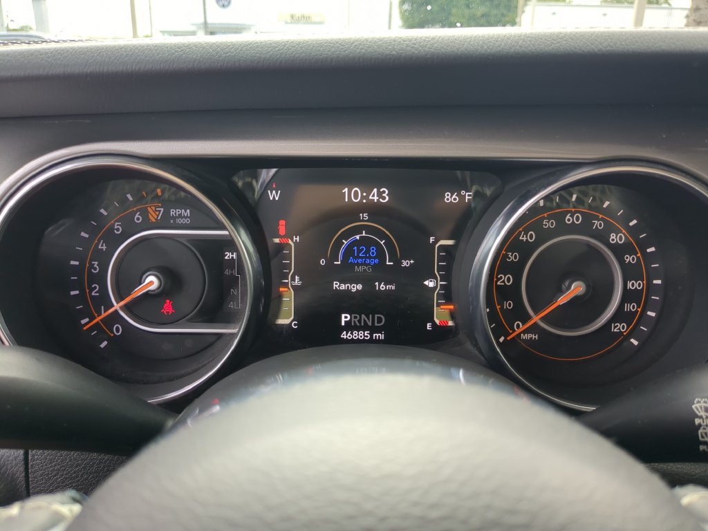 Used 2019 Jeep Wrangler Unlimited Sahara AWD/4WD image 30