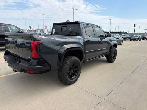 Used 2025 Toyota Tacoma TRD Pro AWD/4WD image 6
