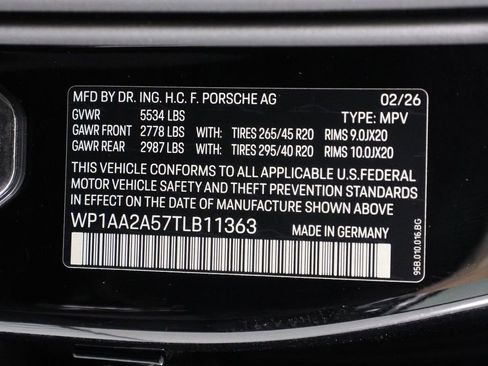 New 2026 Porsche Macan image 24