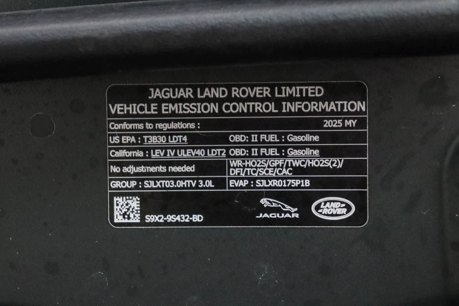Used 2025 Land Rover Range Rover SE AWD/4WD image 29