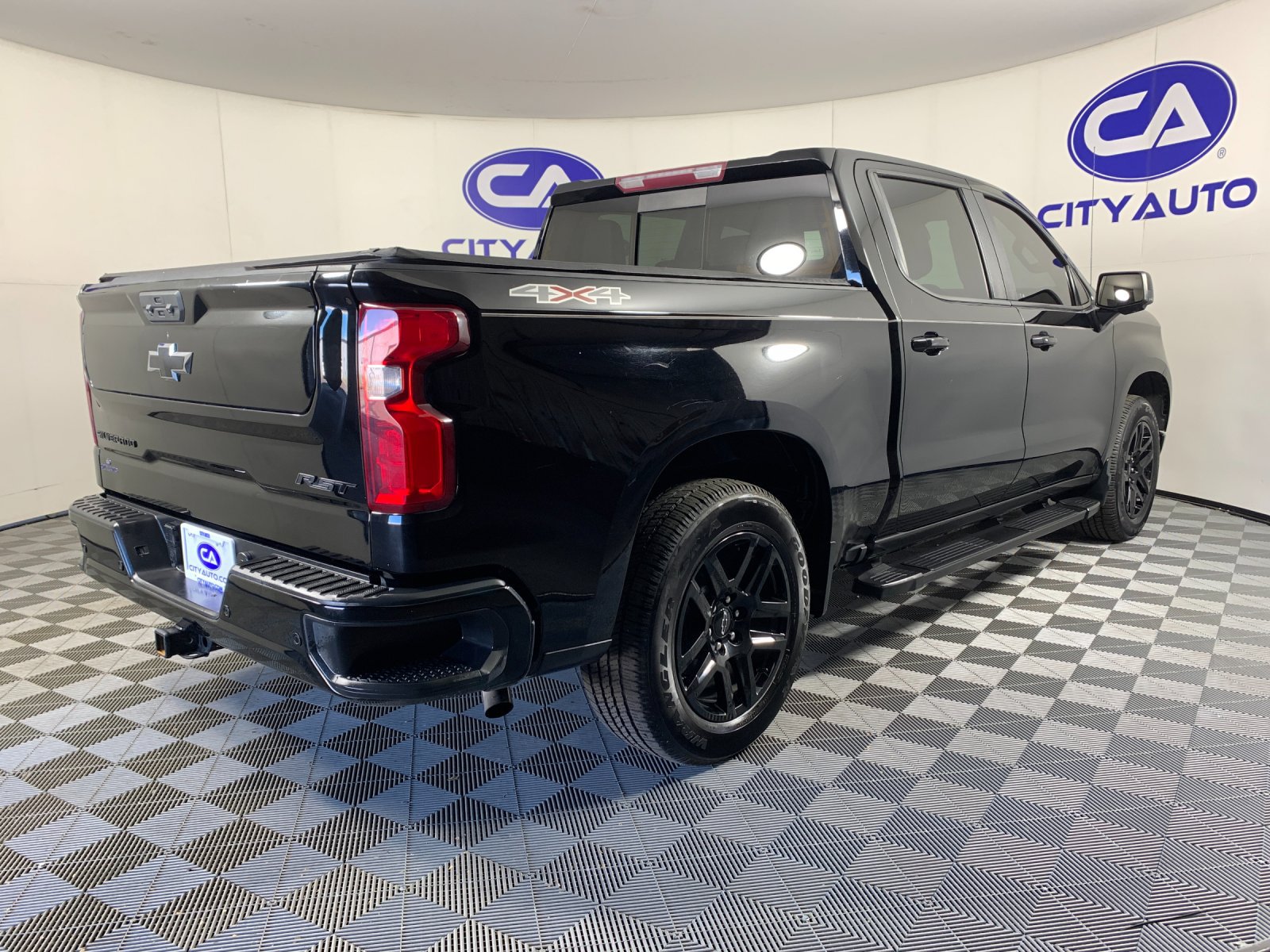 Used 2022 Chevrolet Silverado 1500 RST w/ Convenience Package II AWD/4WD image 3