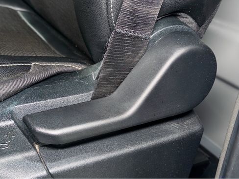 Used 2022 Ford E-Transit 148 High Roof Extended w/ Load Area Protection Package image 7