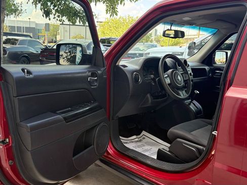Used 2017 Jeep Patriot Sport w/ Power Value Group AWD/4WD image 18