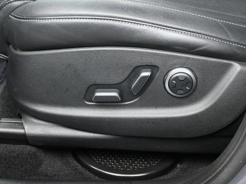 Used 2025 Genesis GV80 2.5T Standard AWD/4WD image 12