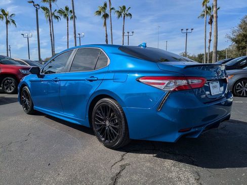 Used 2020 Toyota Camry SE image 6