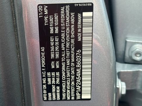 Used 2021 Porsche Macan Turbo AWD/4WD image 54