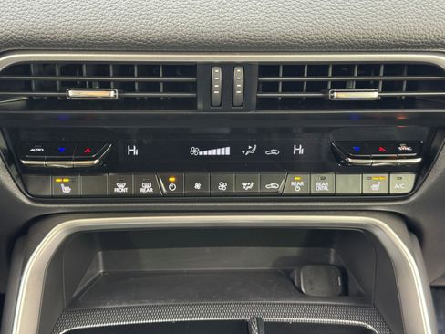 Used 2024 MAZDA CX-90 3.3 Turbo w/ Preferred Package image 27