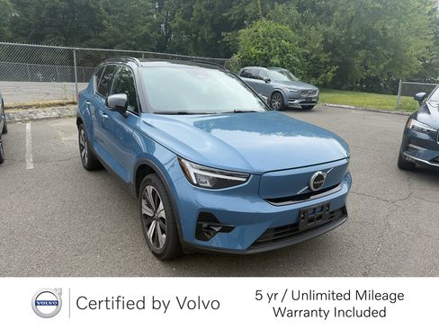 Certified 2023 Volvo XC40 Recharge Plus image 1