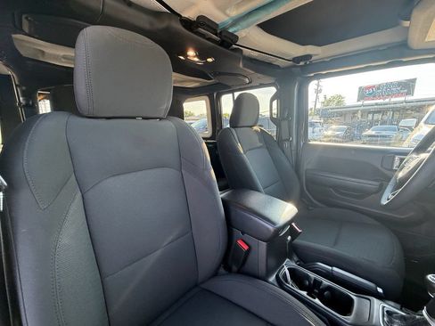 Used 2023 Jeep Wrangler Unlimited Sport AWD/4WD image 25