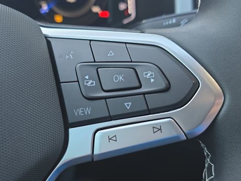 Used 2023 Volkswagen Atlas SE image 19