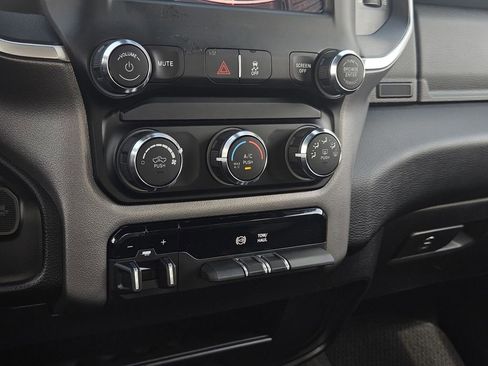 Used 2024 RAM 3500 Big Horn image 26