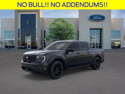 New 2025 Ford Maverick Lariat w/ Black Appearance Package