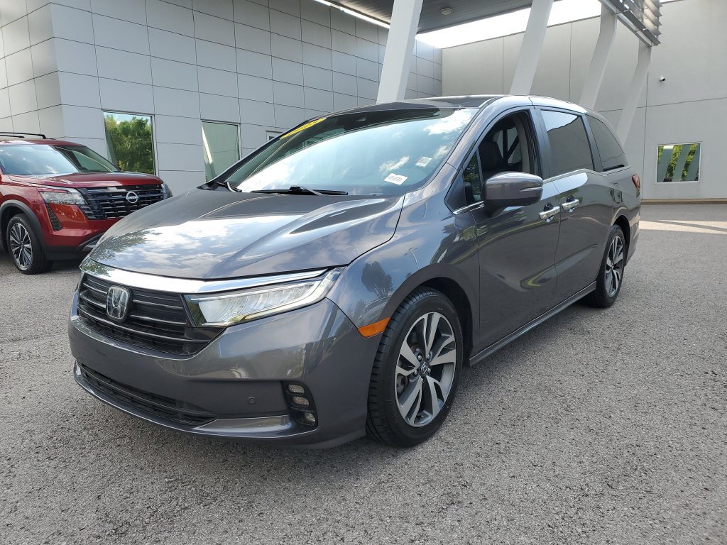 Used 2023 Honda Odyssey Touring image 2