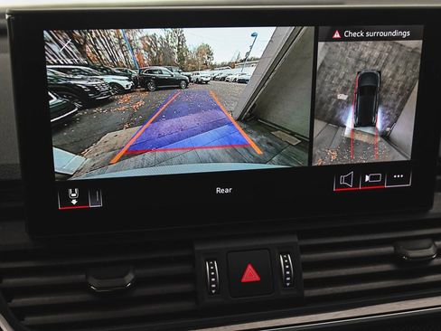 Used 2025 Audi SQ5 Premium Plus w/ Premium Plus Package image 19