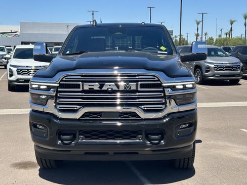 Used 2025 RAM 2500 Laramie AWD/4WD image 8