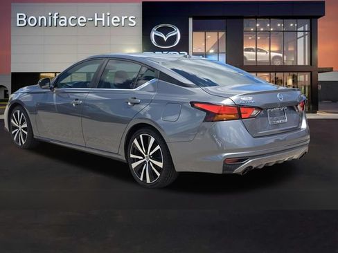 Used 2019 Nissan Altima 2.5 SR FWD image 3