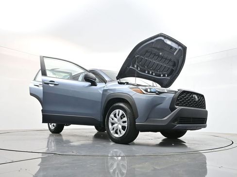 Used 2023 Toyota Corolla Cross L FWD image 32
